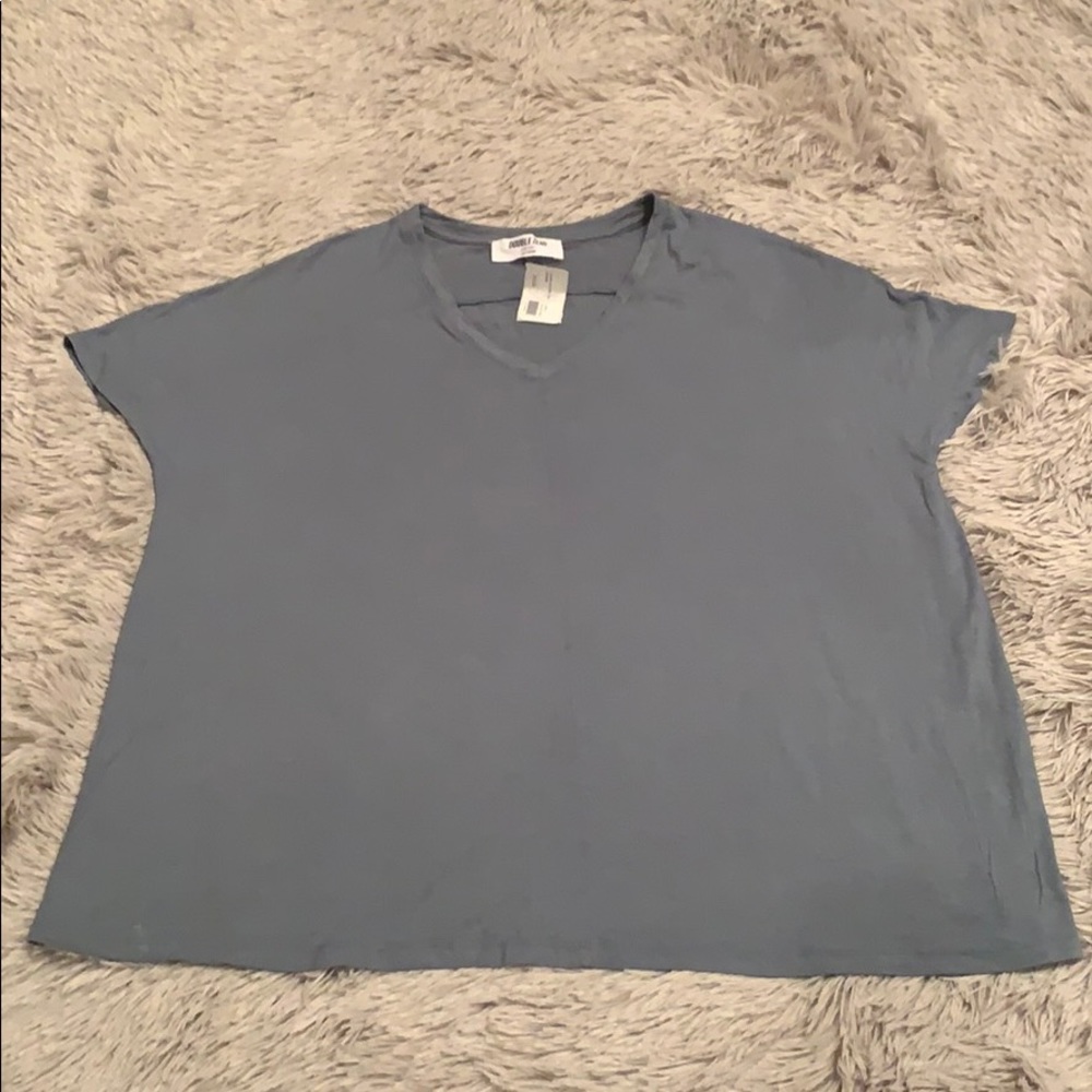 ⭐️2 for $18 or 3 for $25 Platinum blue tee - Picture 1 of 4